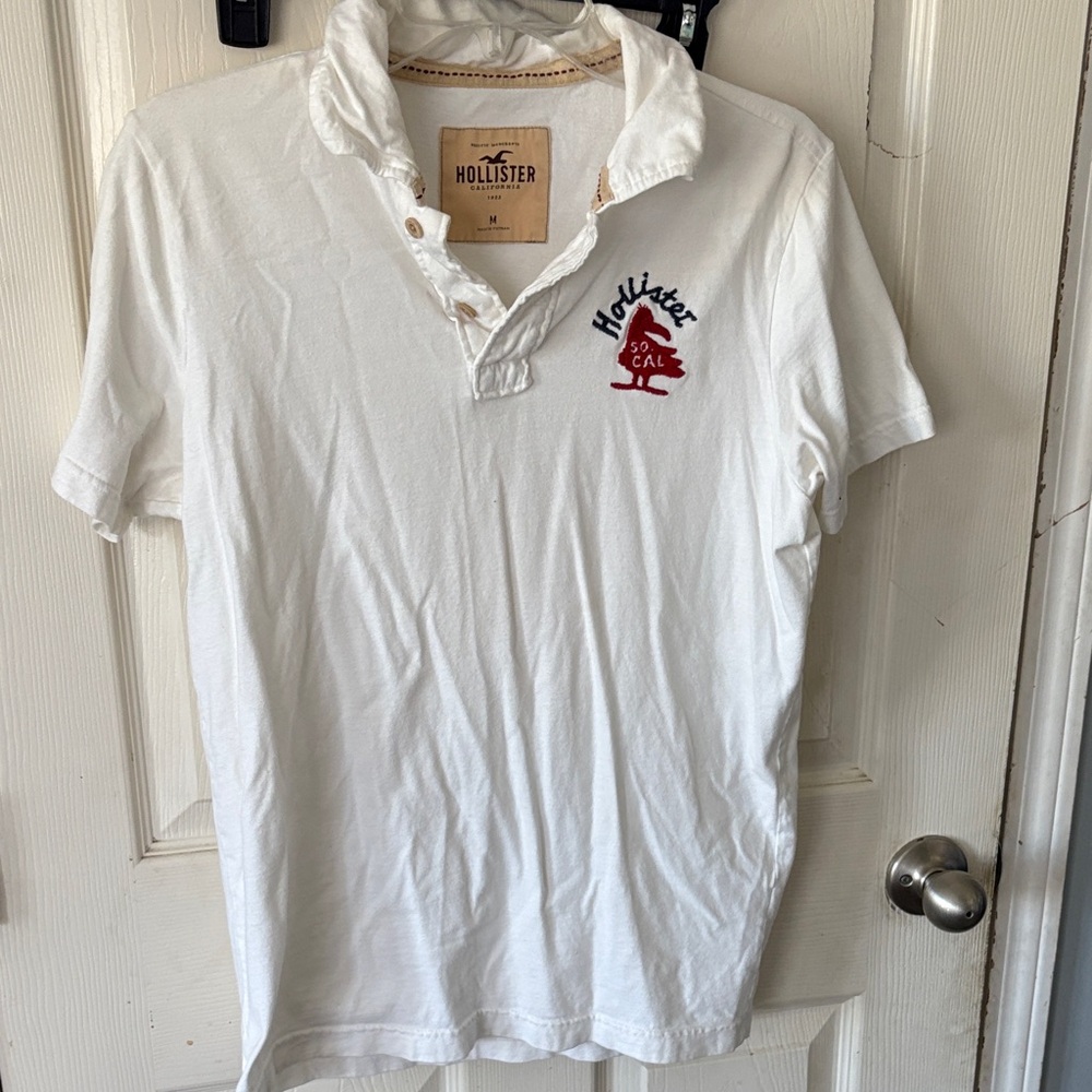 Hollister SS polo shirt. White. Size medium